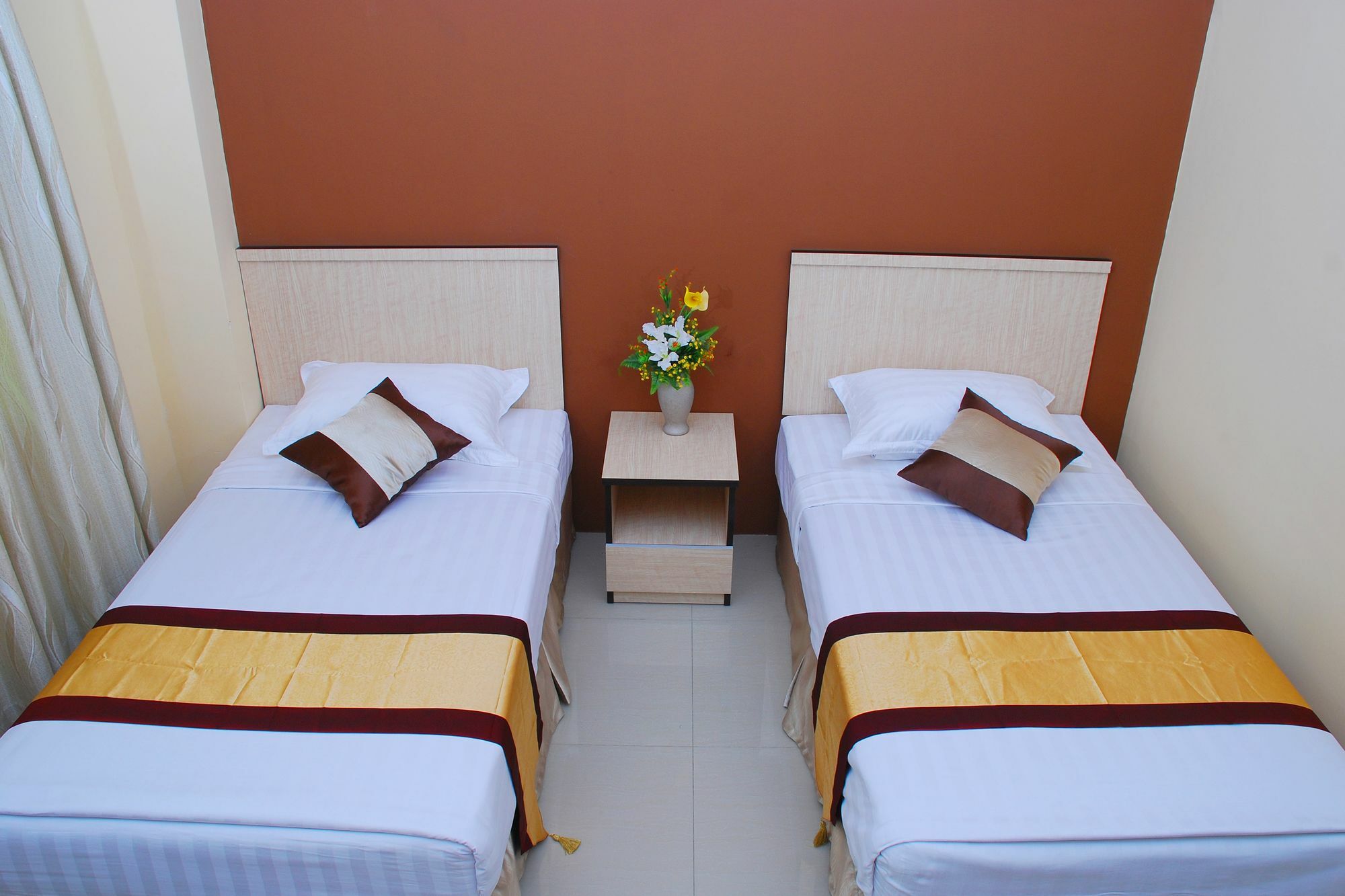 Hotel 72 Yangon Exterior foto