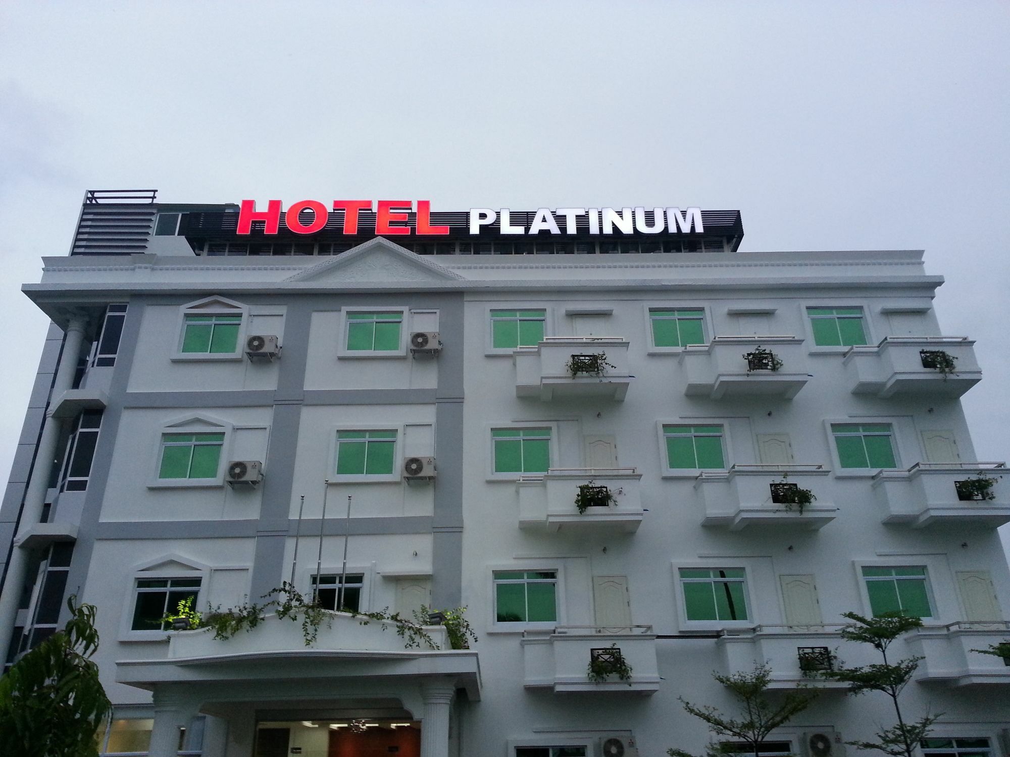 Hotel 72 Yangon Exterior foto